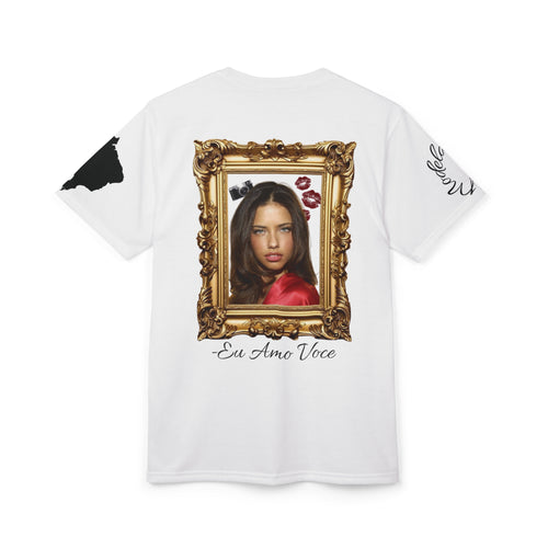 "Adriana Lima- Beijos rosa" Graphic Tee